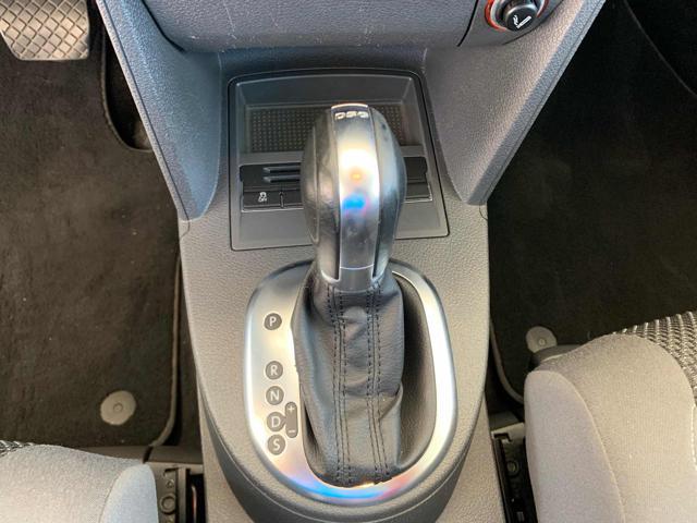 VOLKSWAGEN Touran Business 1.6 TDI DSG 7 POSTI OK NEOPATENTATI C.AUT