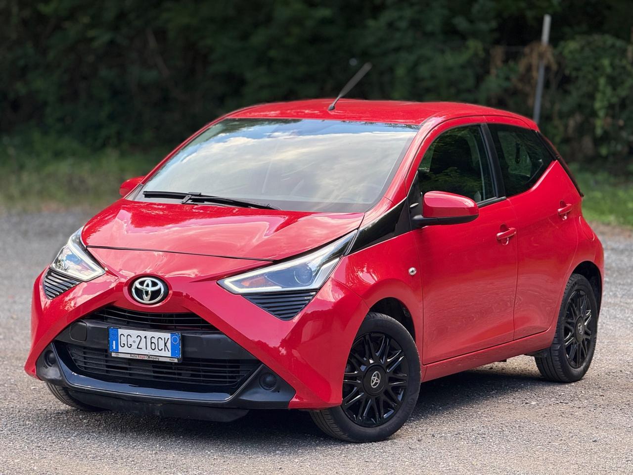 Toyota Aygo Connect 1.0 VVT-i 72 CV 5 porte x-clusiv