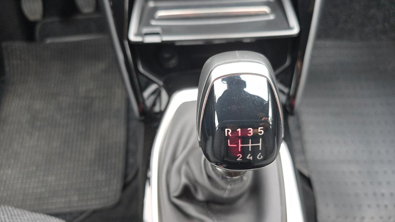 Peugeot 2008 PureTech 100 S&S Allure