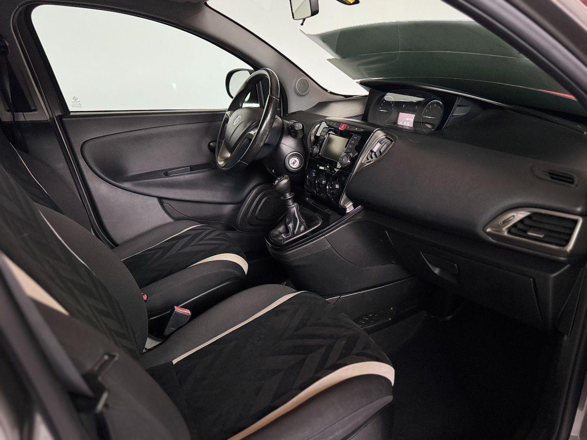 LANCIA - Ypsilon - 1.2 69 CV 5p. Platinum