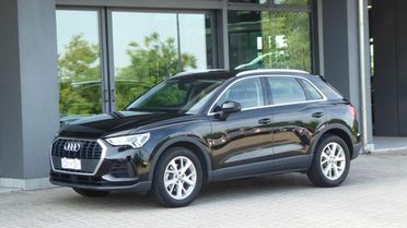 AUDI Q3 35 TFSI Business