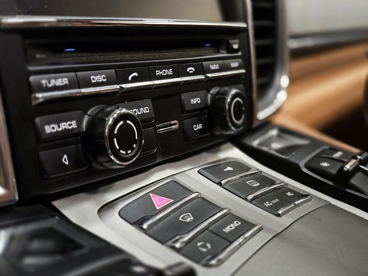 Porsche Panamera 4.8 TURBO TAGLIANDATA_CARBONGRAU _TETTO_LIFT_SPORT
