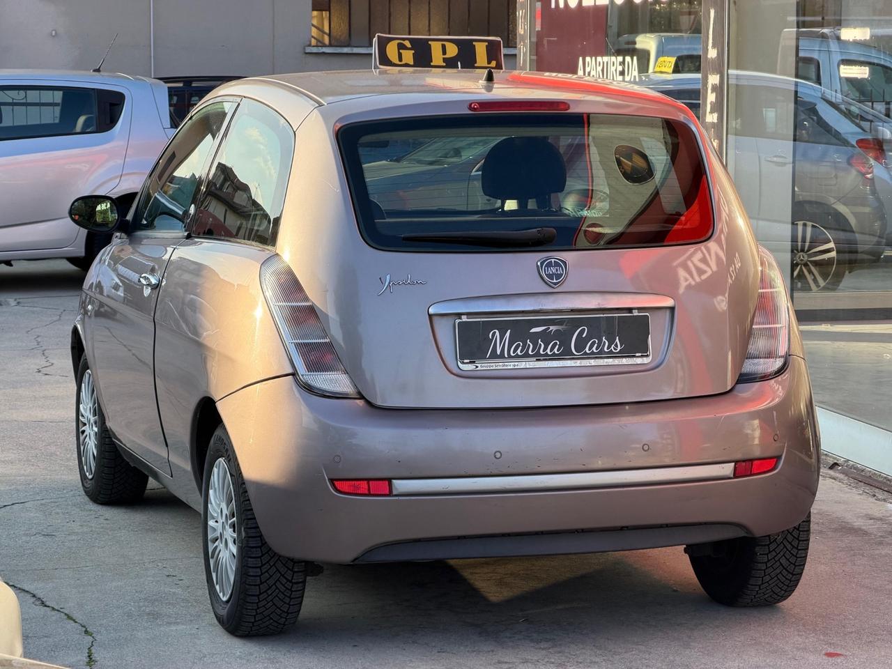 Lancia Ypsilon 1.4 Argento Ecochic GPL