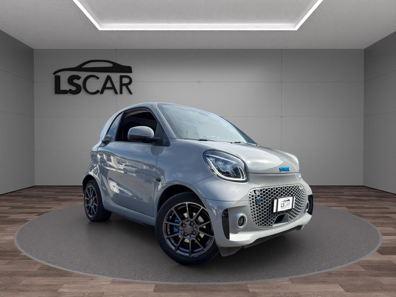 smart forTwo EQ Racing Grey 22kW - Vettura italiana - Promo Finanziamento