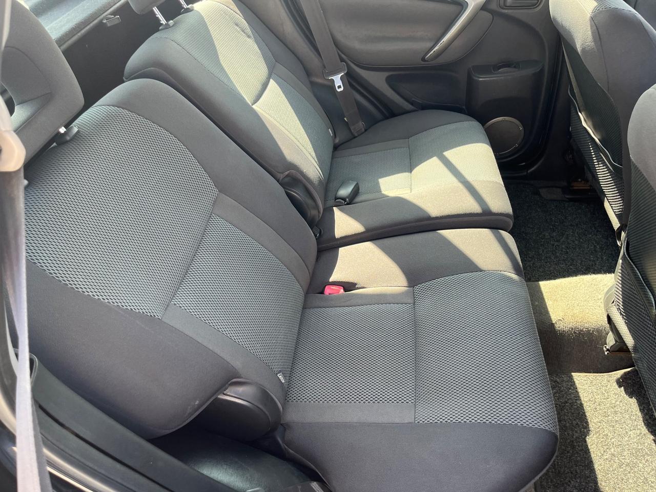 Toyota RAV 4 RAV4 2.0 Tdi D-4D