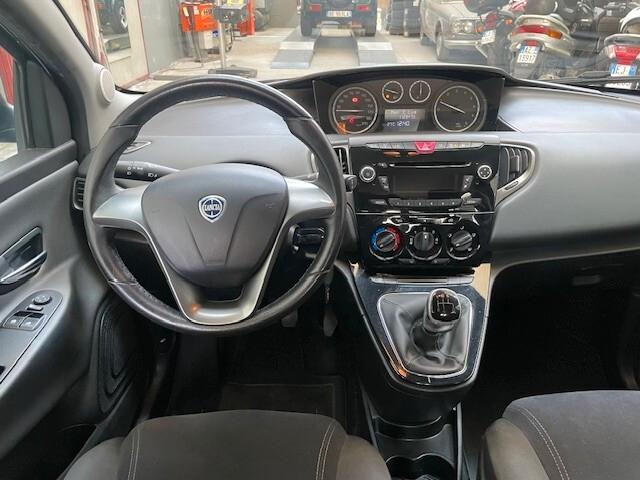 Lancia Ypsilon 1.2 69 CV 5 porte S&S Gold E5 GARANZIA 12 MESI!!!!
