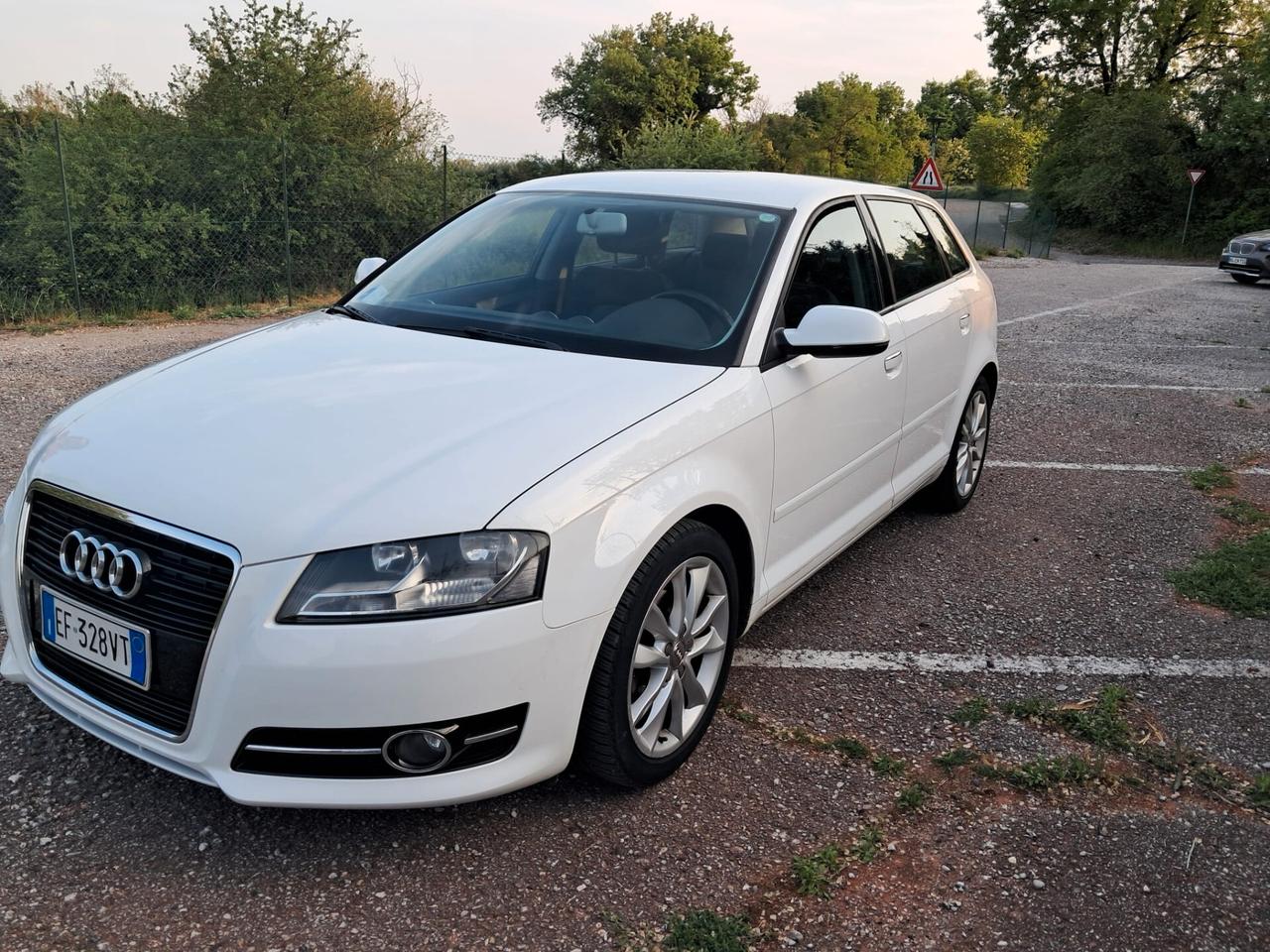Audi A3 1.6 TDI 105 CV CR Ambition
