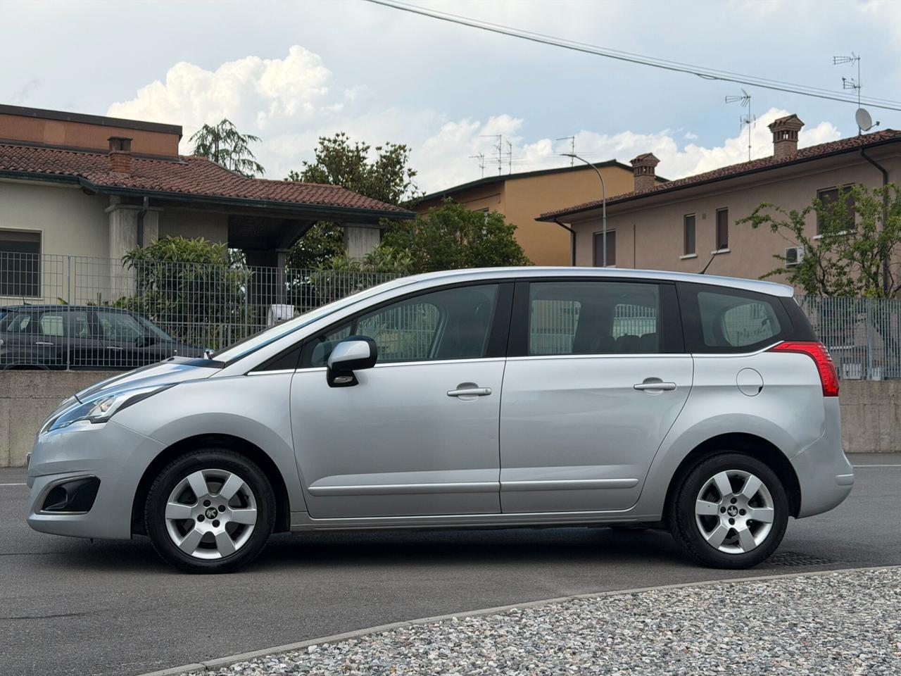 Peugeot 5008 Business 7 POSTI