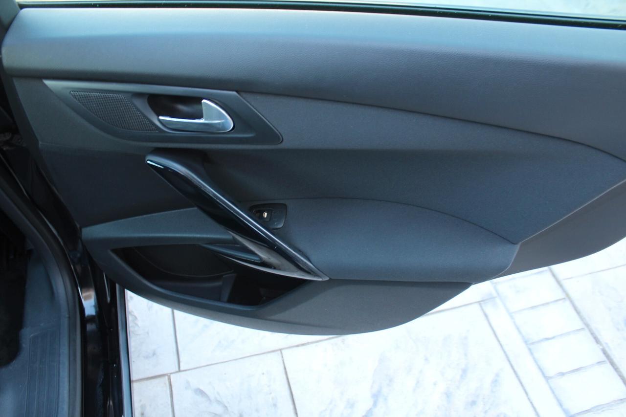 Peugeot 508 2.0 HDi 140CV SW Ciel Active