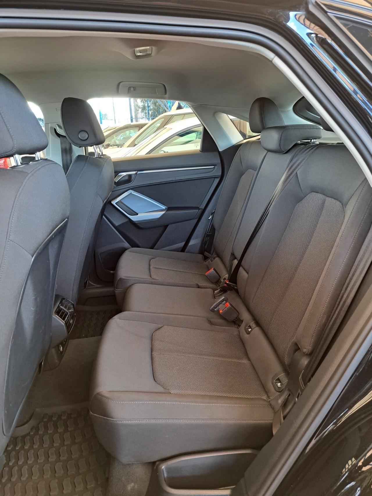 Audi Q3 SPB 2.0 TDI S tronic S-line Edition Autom.