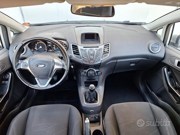 Ford fiesta 1.4 GPL 95cv. PER NEOPATENTATI