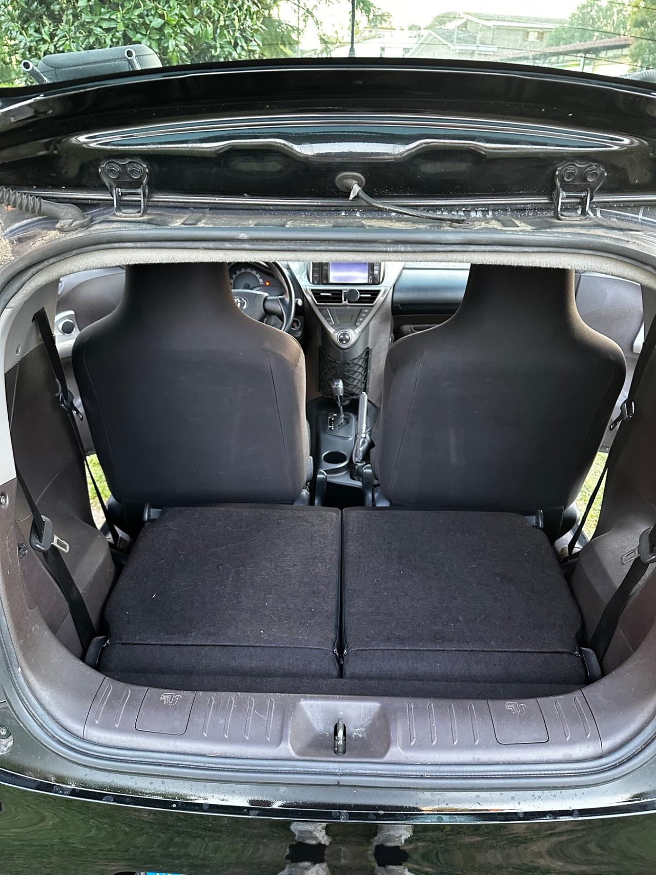 Toyota iQ 1.0 Multidrive Versione Lancio nero perlato !