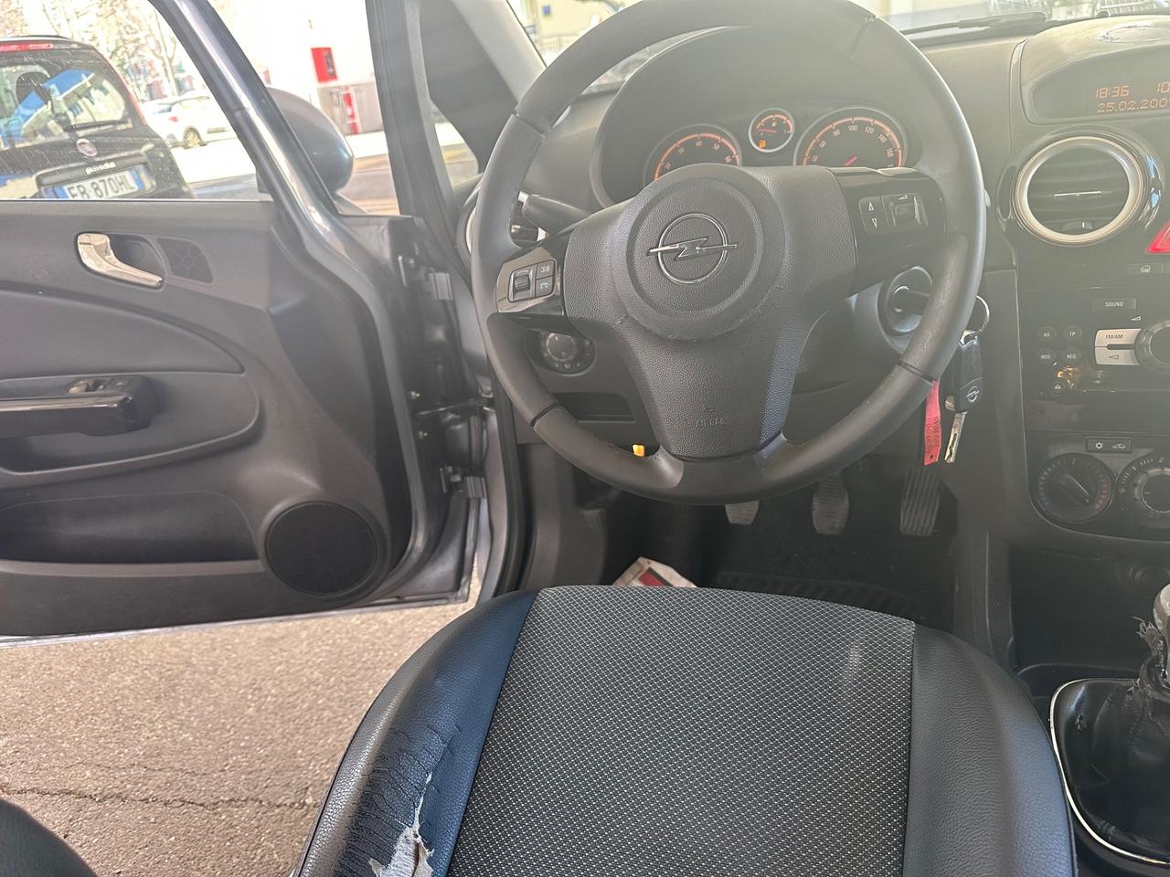 Opel Corsa 1.2 5 porte Easytronic Club