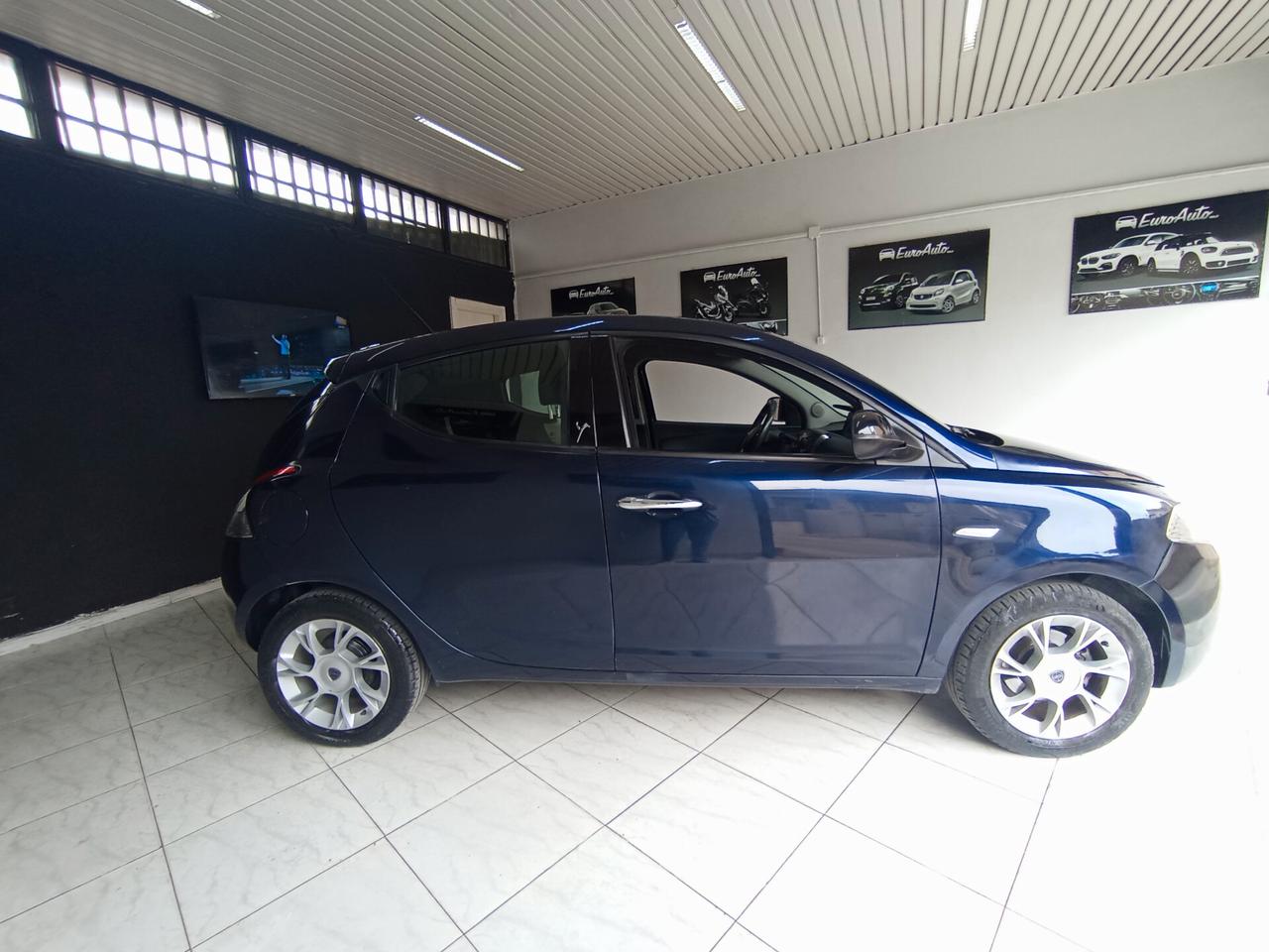 Lancia Ypsilon 1.2 benzina 2016 CON GARANZIA