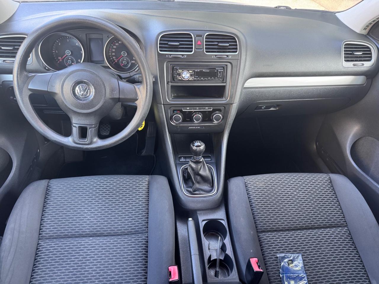 VW Golf 1.6 TDI DPF 5p. Neopaten garanzia 12 mesi