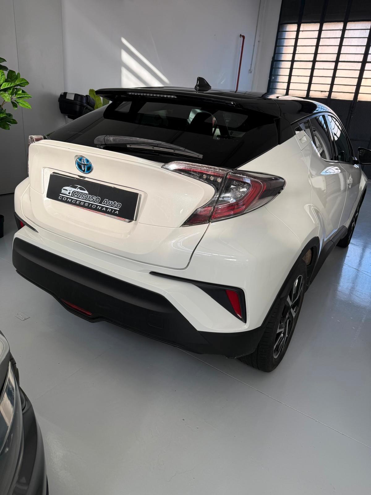 Toyota C-HR 1.8 Hybrid E-CVT Trend