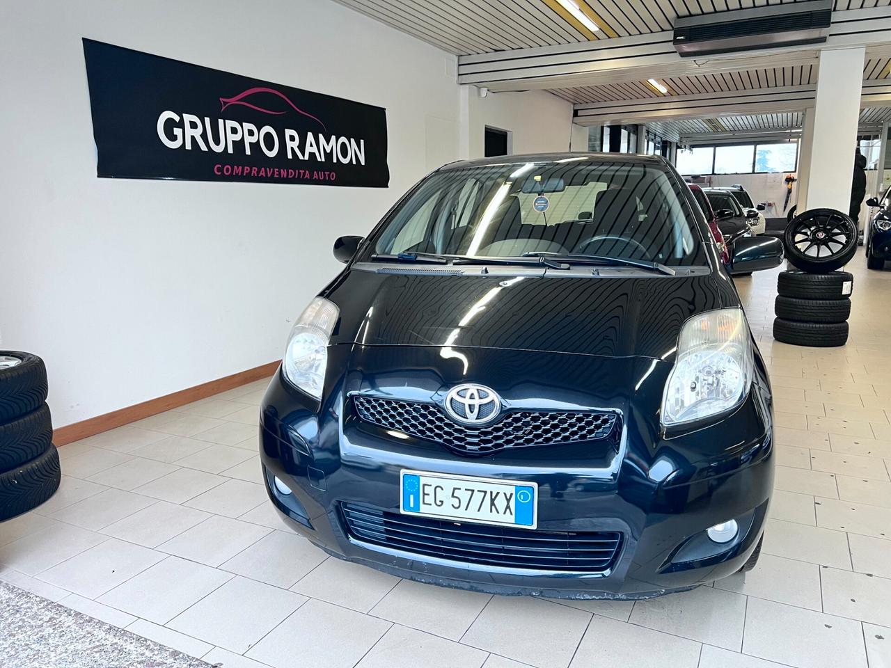 Toyota Yaris 1.0 5 porte Sol