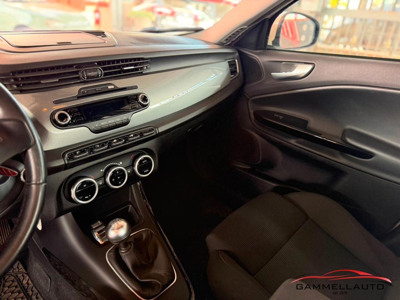 Alfa Romeo Giulietta 1.6 Distinctive 105cv