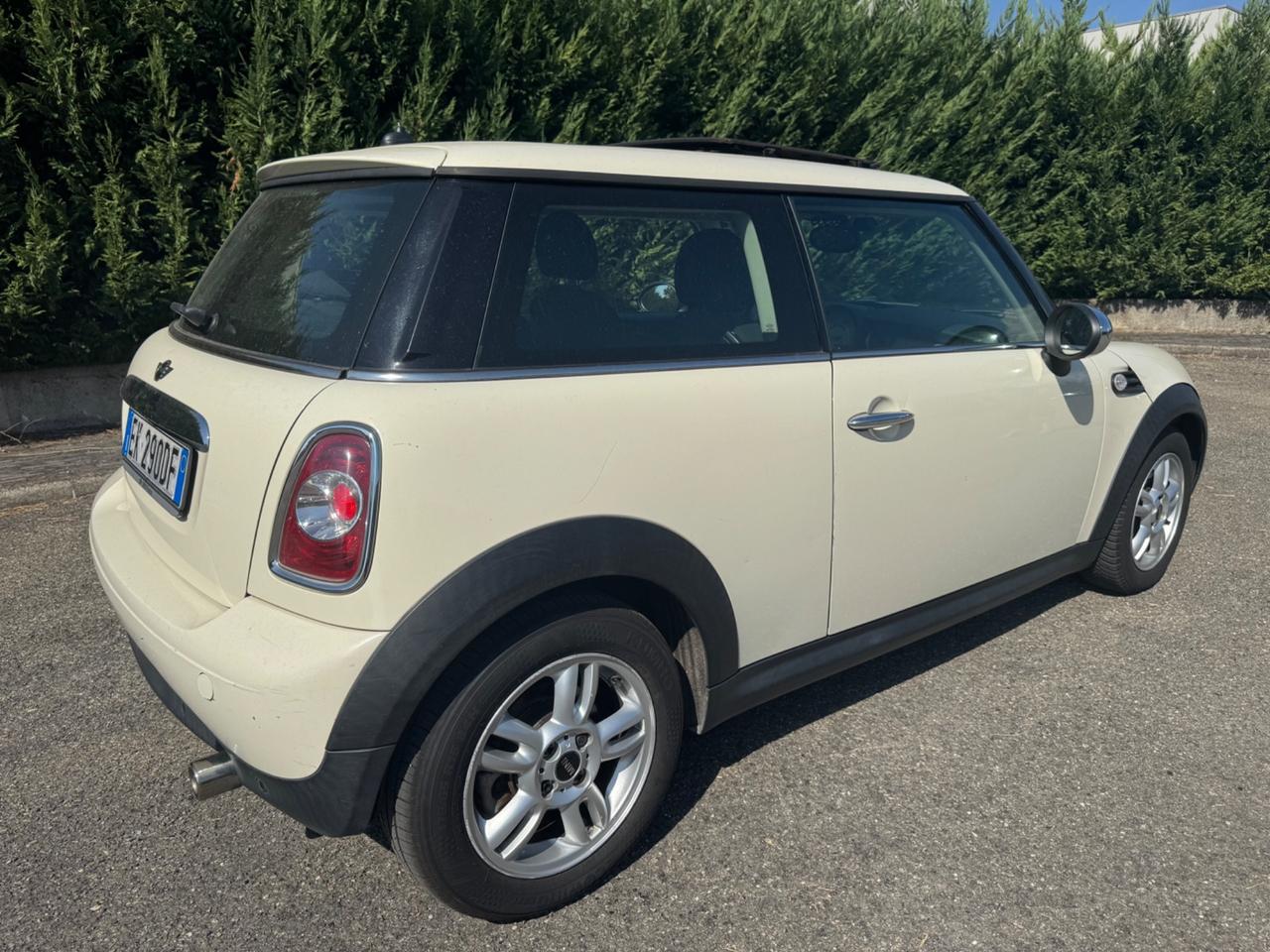 Mini 1.6 16V One (55kW)