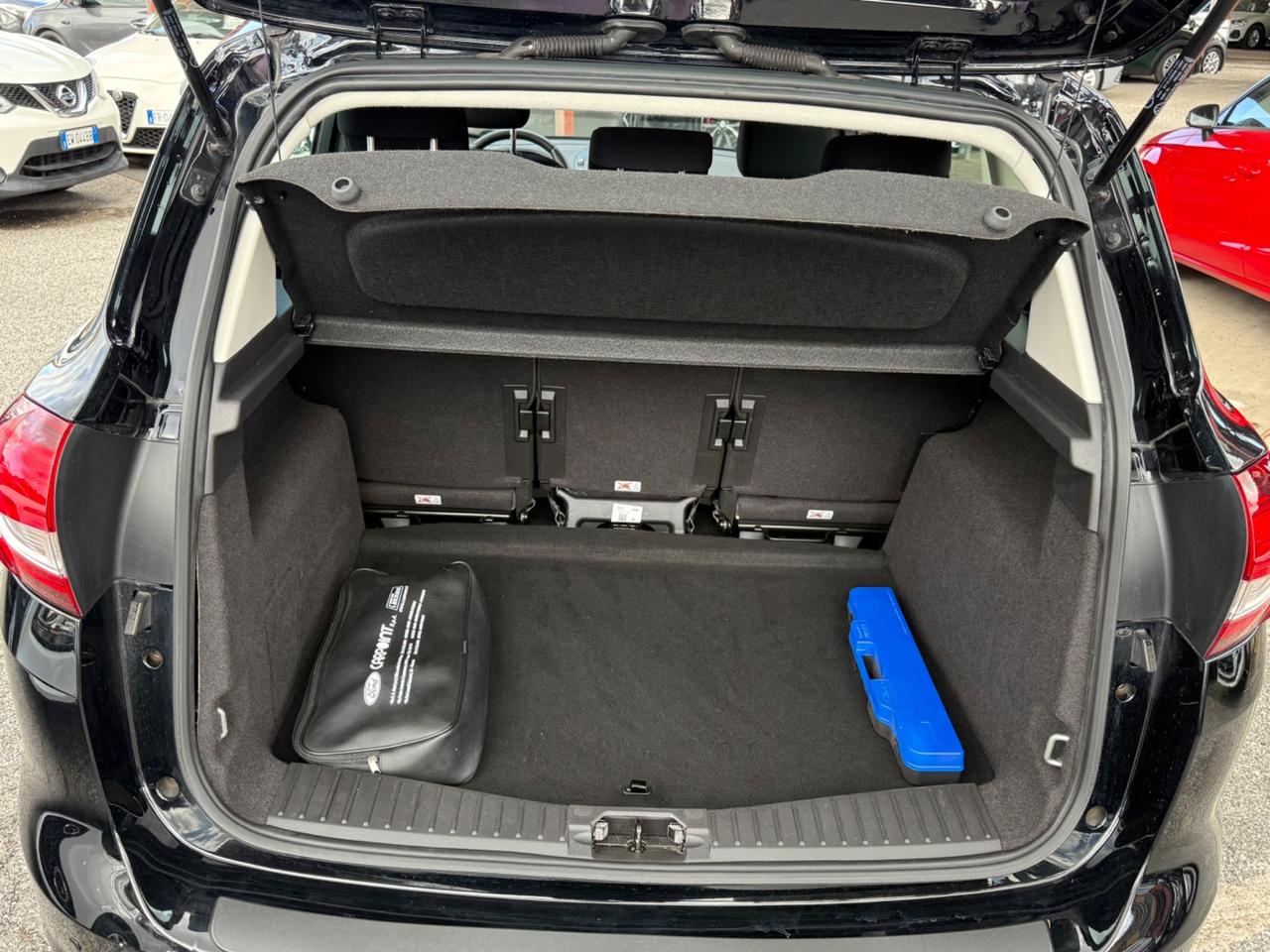 C-Max 1.5 TDCi 120CV- Titanium-unipro-rate-E6