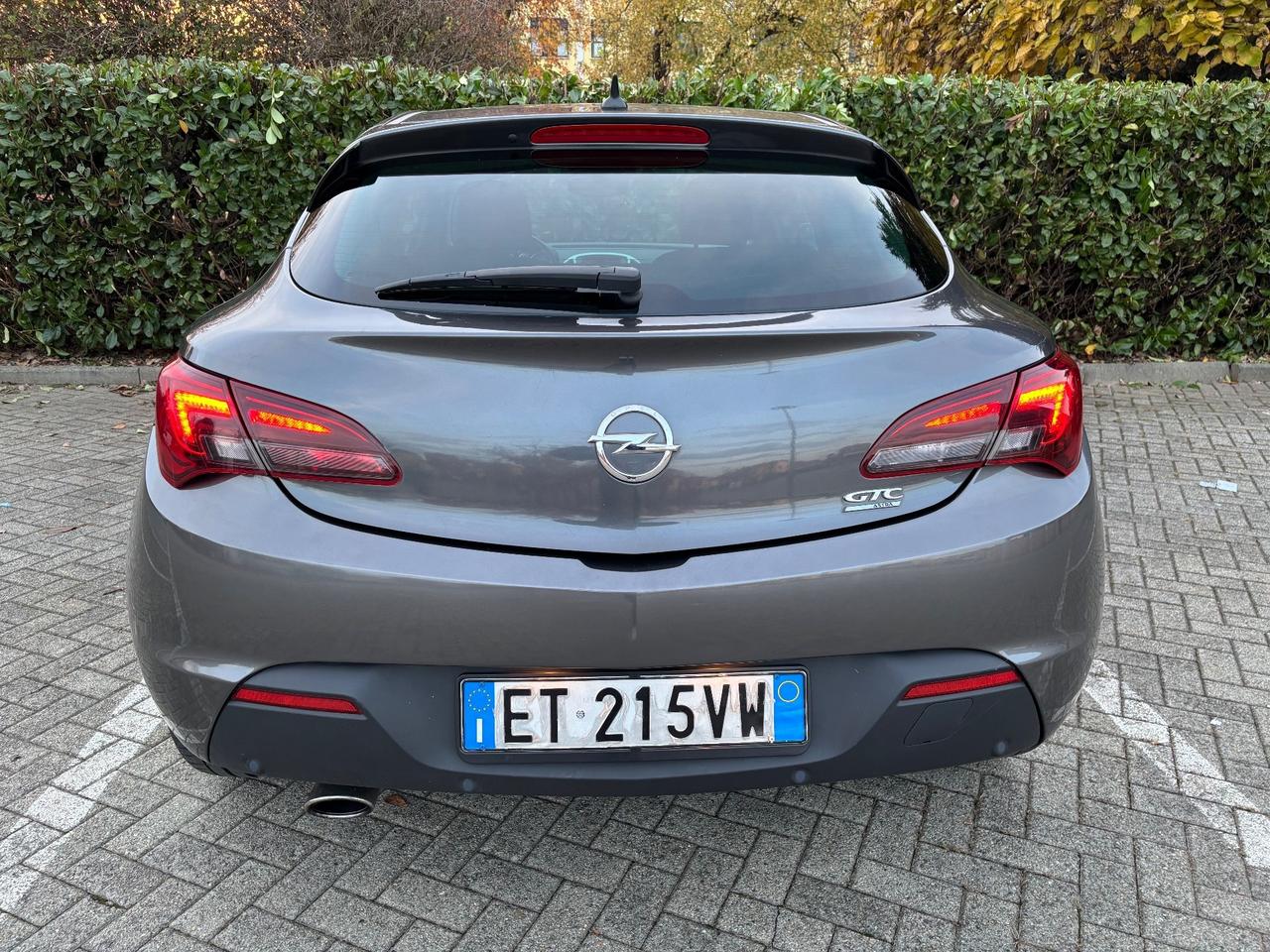 Opel Astra GTC 2.0 CDTI 165CV