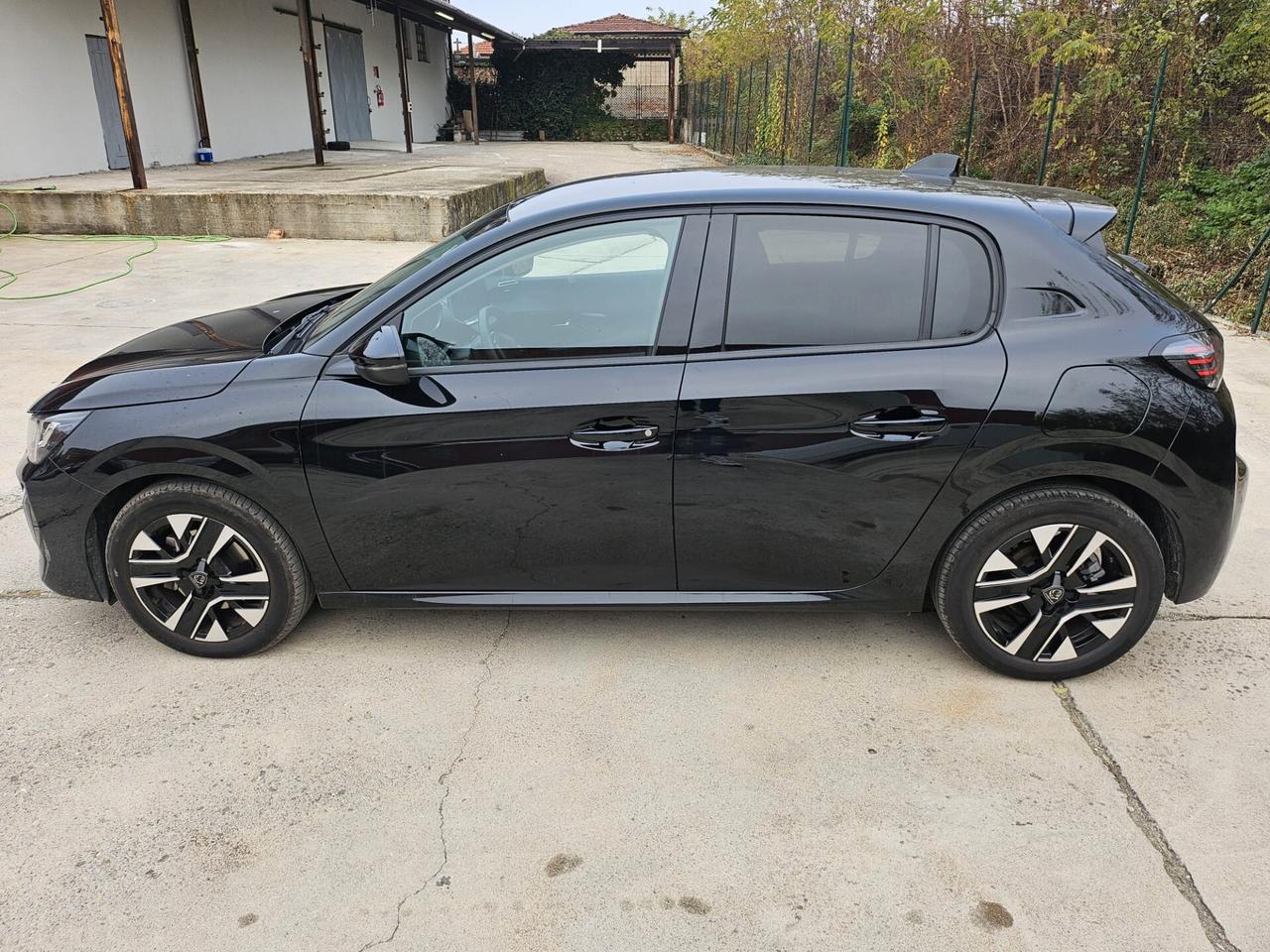 Peugeot 208 PureTech 100 Stop&Start 5 porte Allure