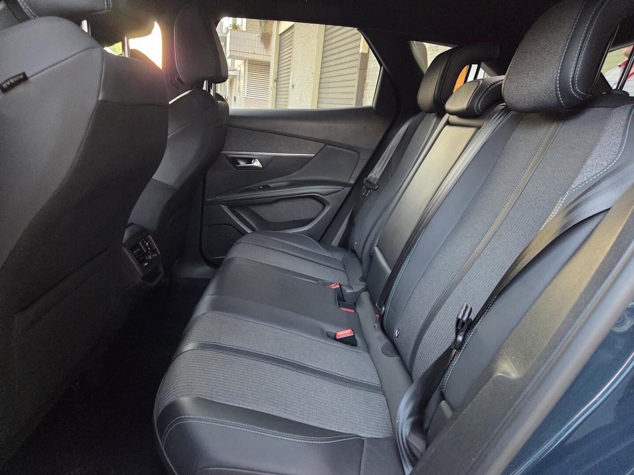 PEUGEOT 3008 BlueHDI 130 EAT8 S&S Allure Pack 2023