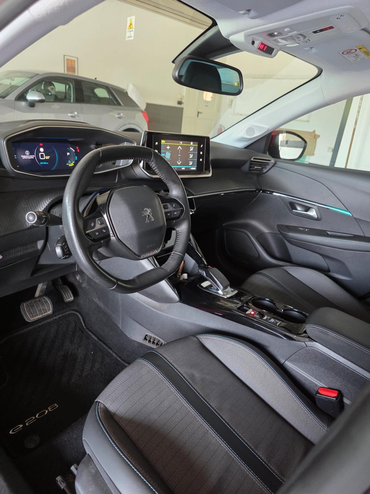 Peugeot 208 motore elettrico 136 CV 5 porte GT Pack