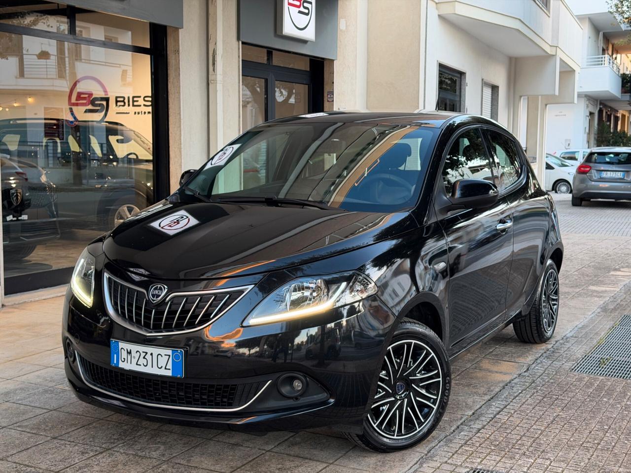 Lancia Ypsilon 1.0 FireFly 5 porte S&S Hybrid Gold Plus