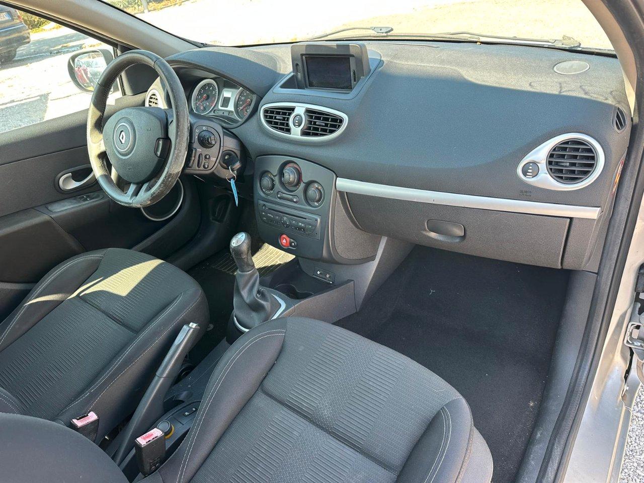 RENAULT Clio 1.2 16V 5 porte Confort