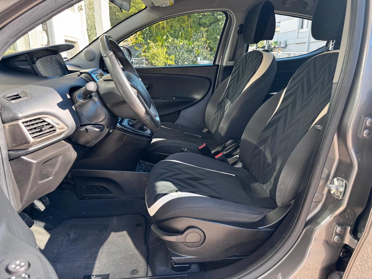 Lancia Ypsilon 1.2 69 CV 5 porte GPL Ecochic Gold