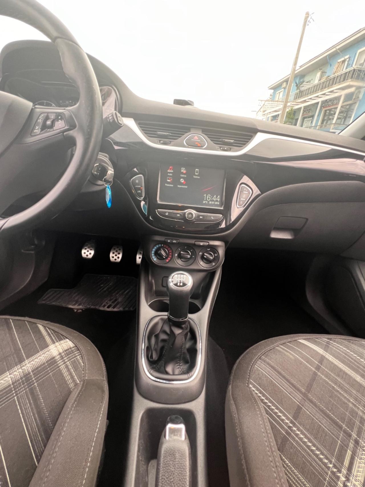 Opel Corsa 1.4 90CV GPL Tech 5 porte b-Color