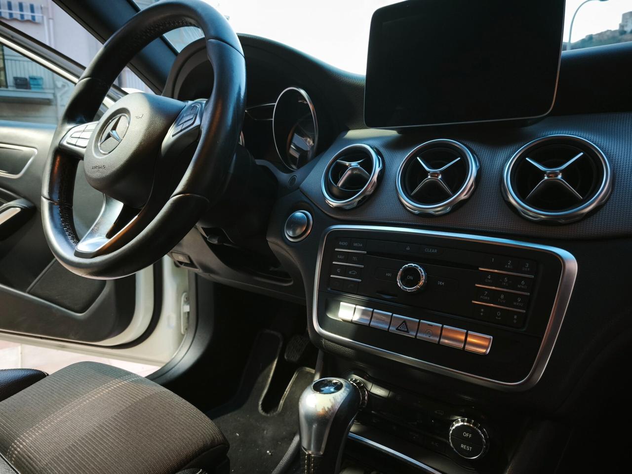 Mercedes GLA 200d Sport Petralia Villabate