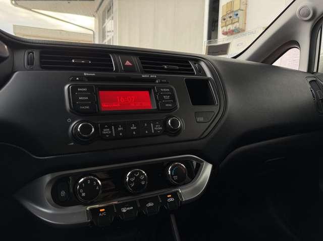 Kia Rio Rio III 2011 3p 1.4 crdi Cool