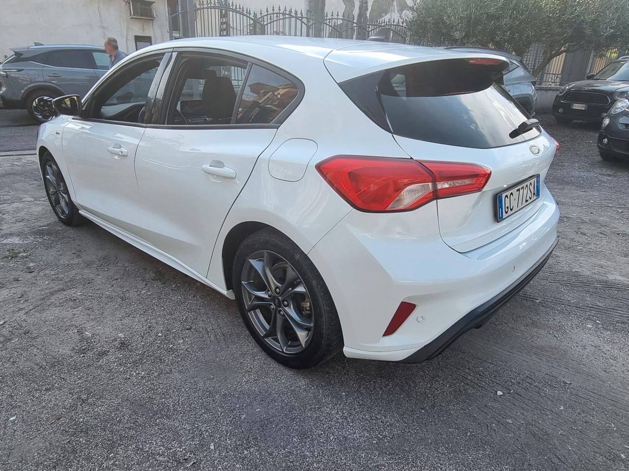 Ford Focus 1.0 EcoBoost Hybrid 125 CV 5p. ST-Line