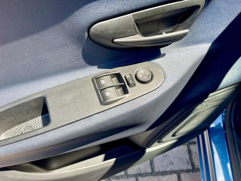 Lancia Ypsilon 1.0 FireFly 70CV S&S Hybrid Platino - AZIENDALE