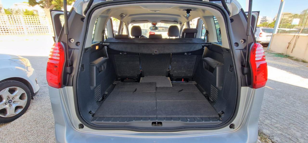 Peugeot 5008 1.6 HDi 115CV Allure 2014 7 POSTI