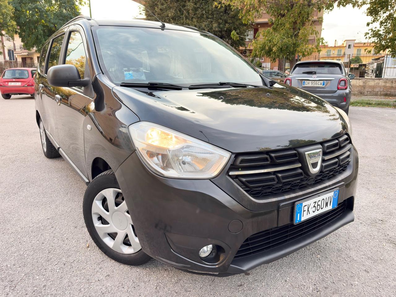 Dacia Lodgy 1.6 GPL 100CV con navigatore
