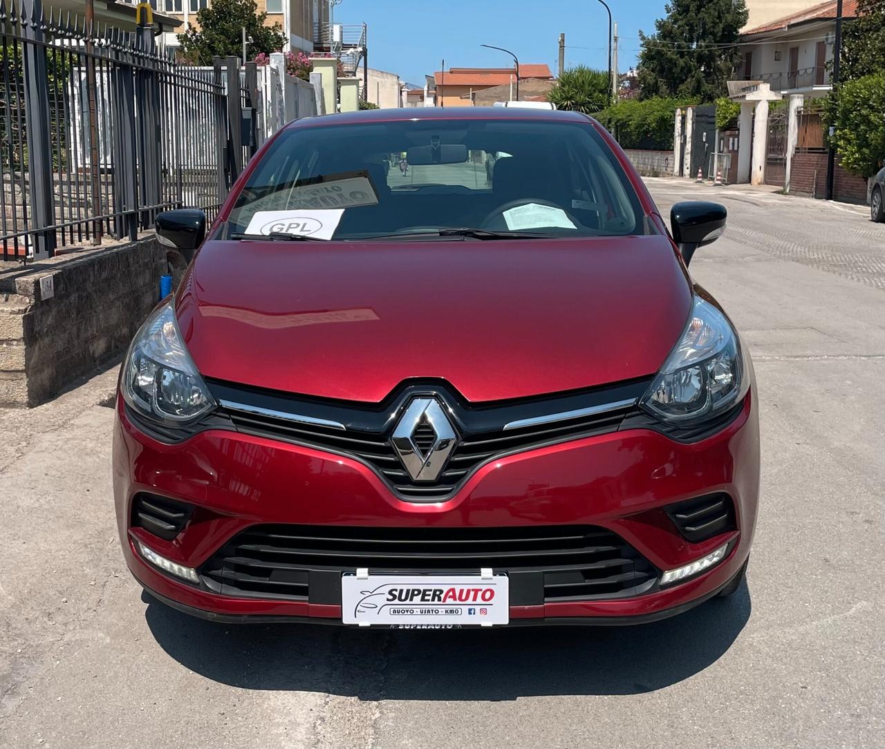 RENAULT Clio TCe 12V 90 CV GPL MOSCHINO LIFE