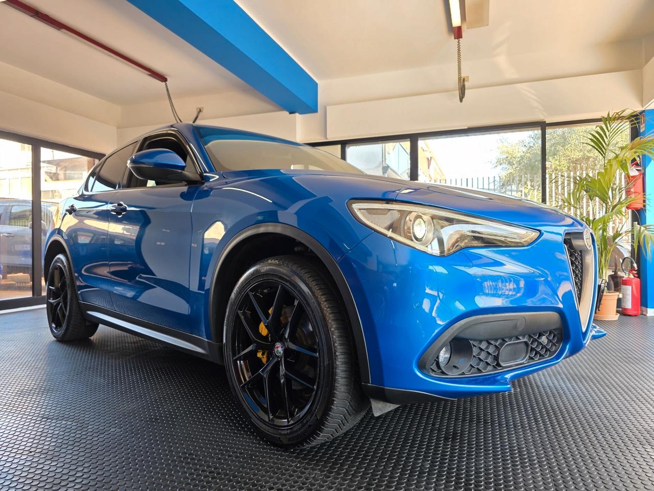Alfa Romeo Stelvio 2.2 210cv Q4 blu misano 2018 FINANZIABILE