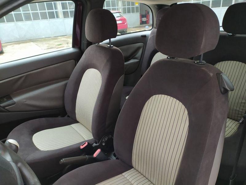 Lancia Ypsilon 1.3 MJT 75 CV Oro