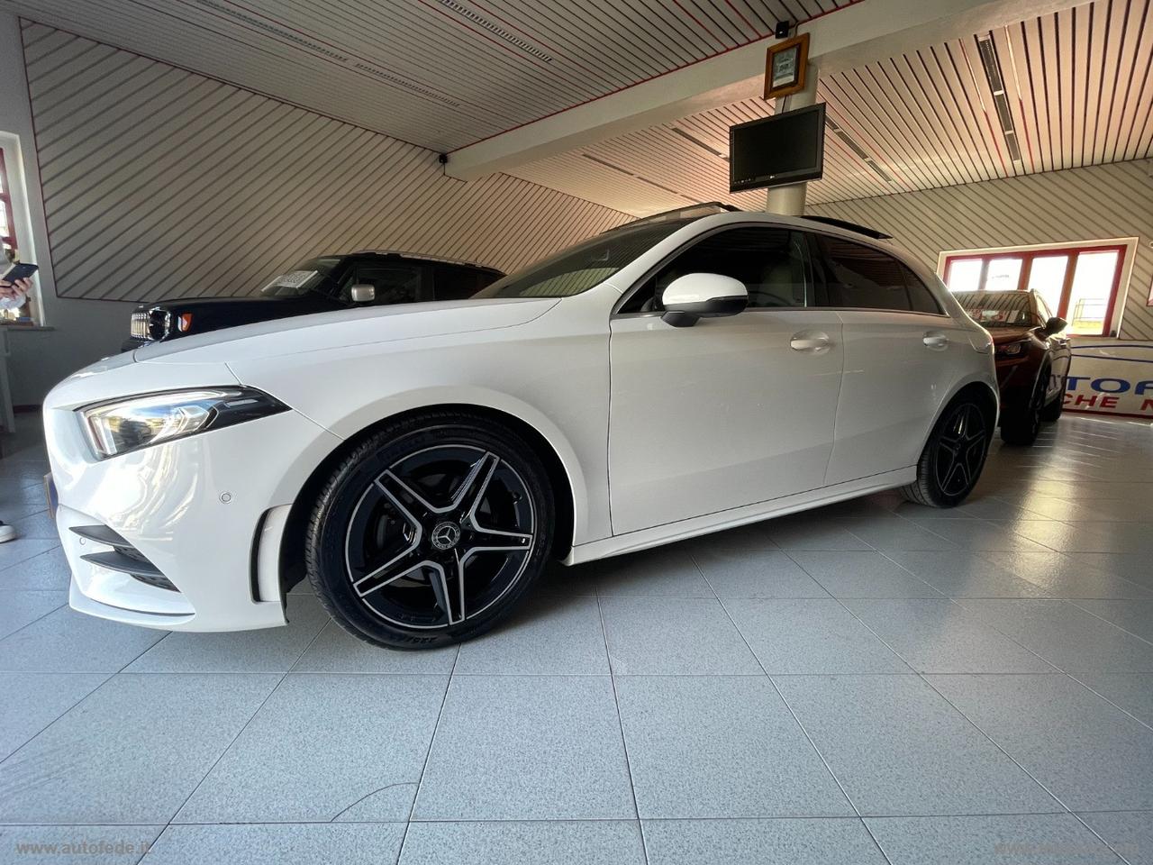 MERCEDES-BENZ A 180 d Automatic Premium