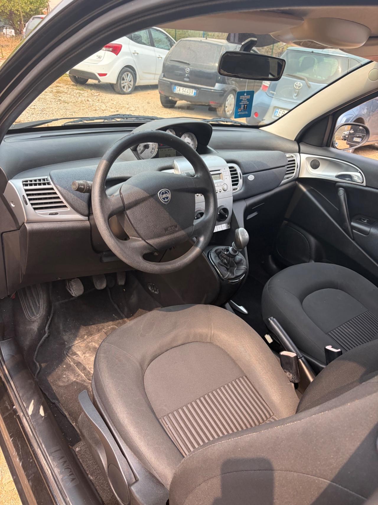 Lancia Ypsilon 1.2 Argento