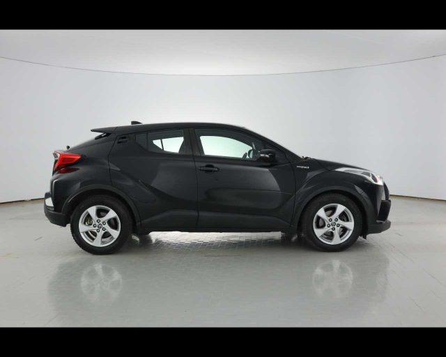 TOYOTA C-HR 1.8 Hybrid E-CVT Business