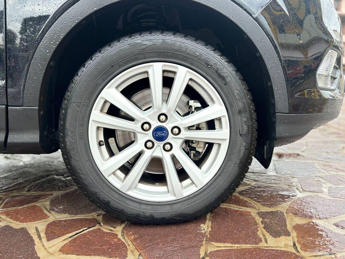 Ford Kuga 2.0 tdci Business s&s 2wd 120cv powershift my19.25