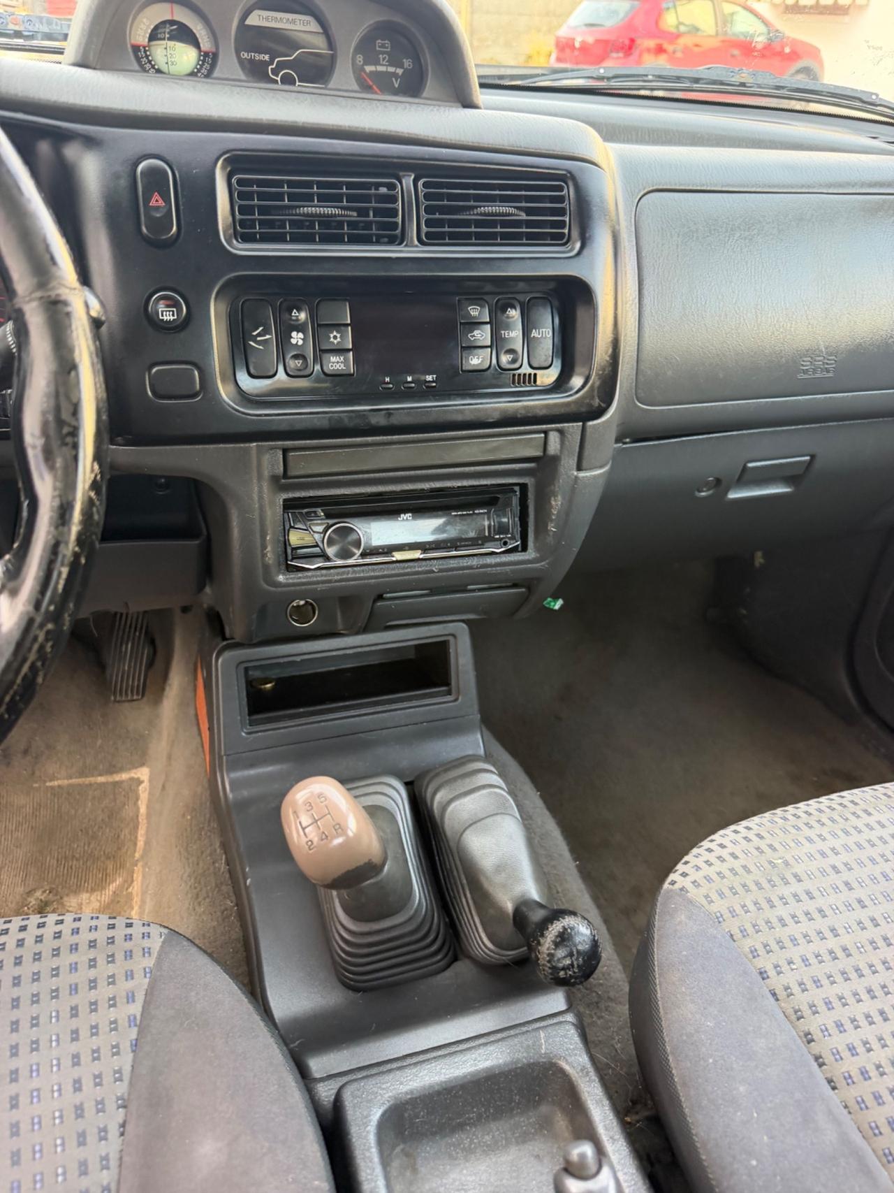 Mitsubishi L200 2.5 TDI 4WD Club Cab Pick-up GLS
