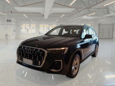 AUDI Q7 45 TDI MHEV quattro tiptronic