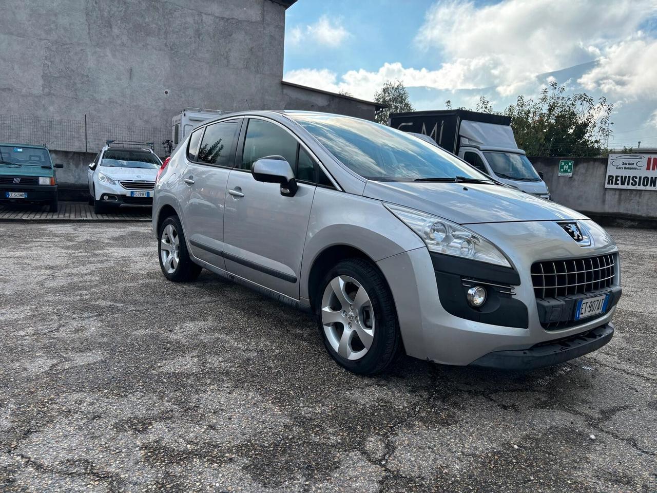 Peugeot 3008 1.6 e-HDi 115CV cambio robotizzato S.&S. Business