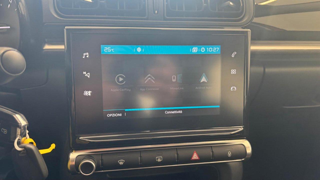 Citroen C3 1.2 puretech SHINE PLUS NAVI 83 Cv.