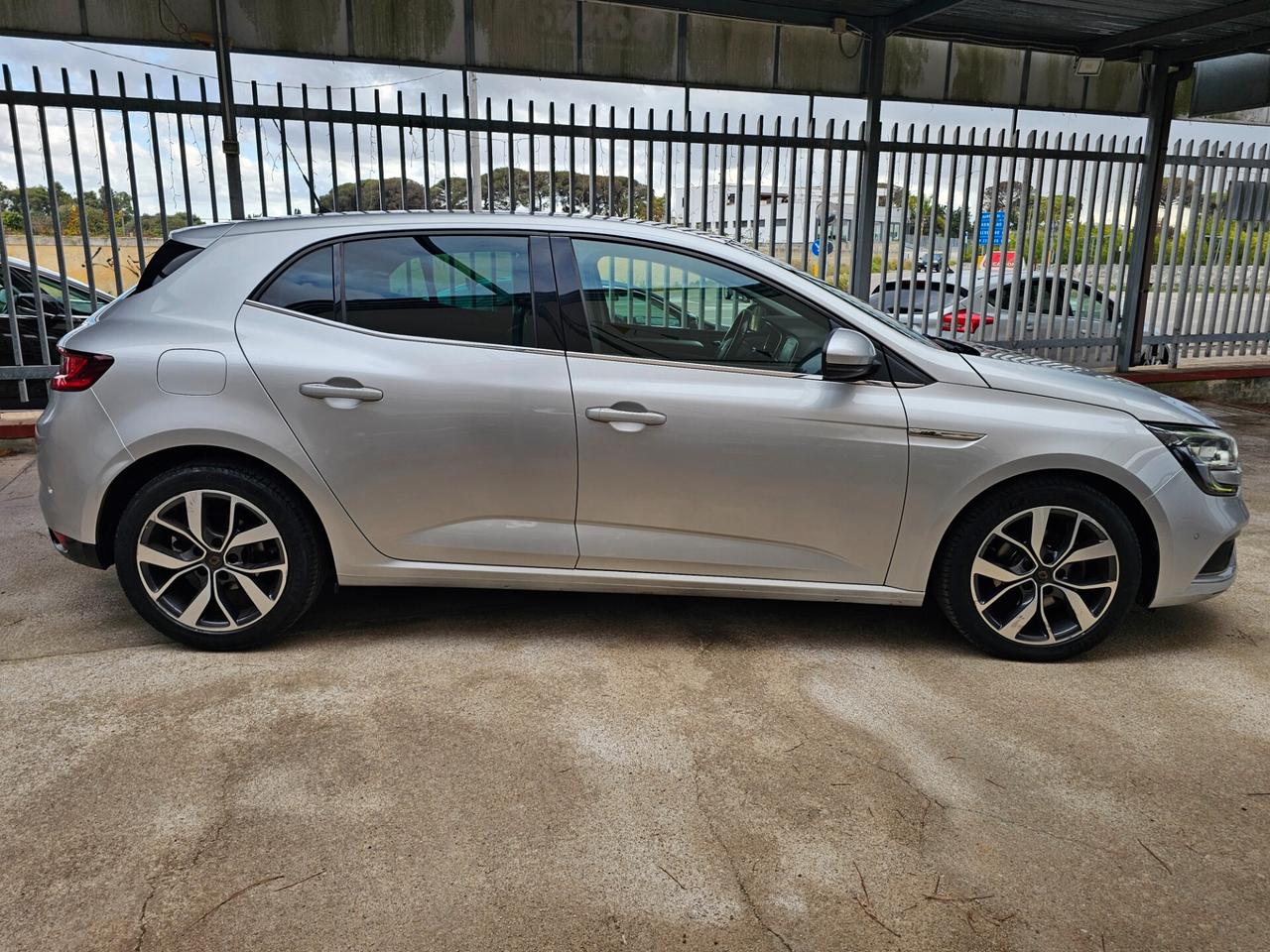 Renault Mégane 1.5 dCi 110 CV EDC Energy Bose 5p
